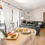 Daire Seaside Deluxe Flat *
