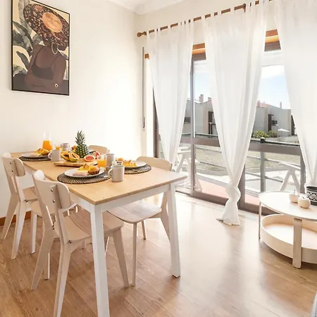 Seaside Deluxe Flat Peniche